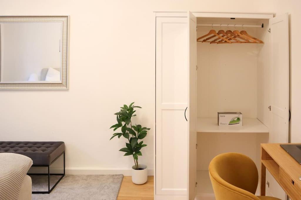 Charming, Modern & Spacious Apartment Wien Exteriör bild
